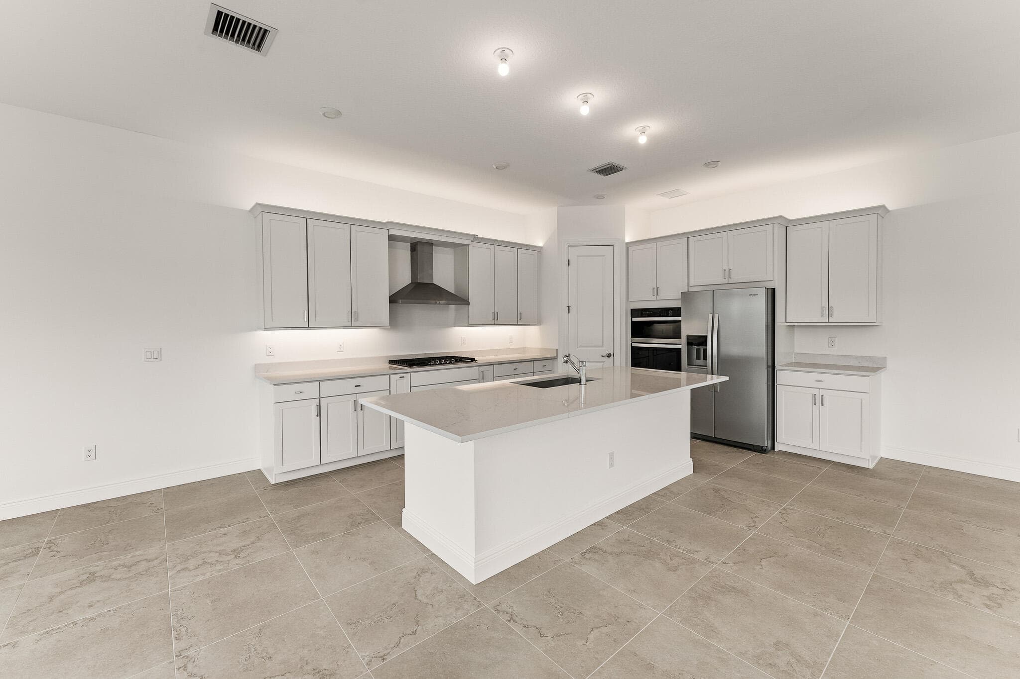 790 SW Prairie Avenue, Palm City, FL 34990 - Photo 4